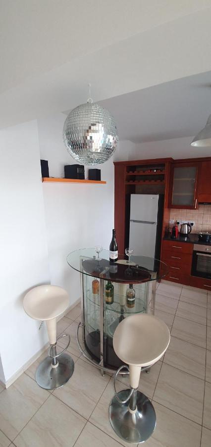 Vasilas Holiday Apartment #2 Larnaca Exterior photo