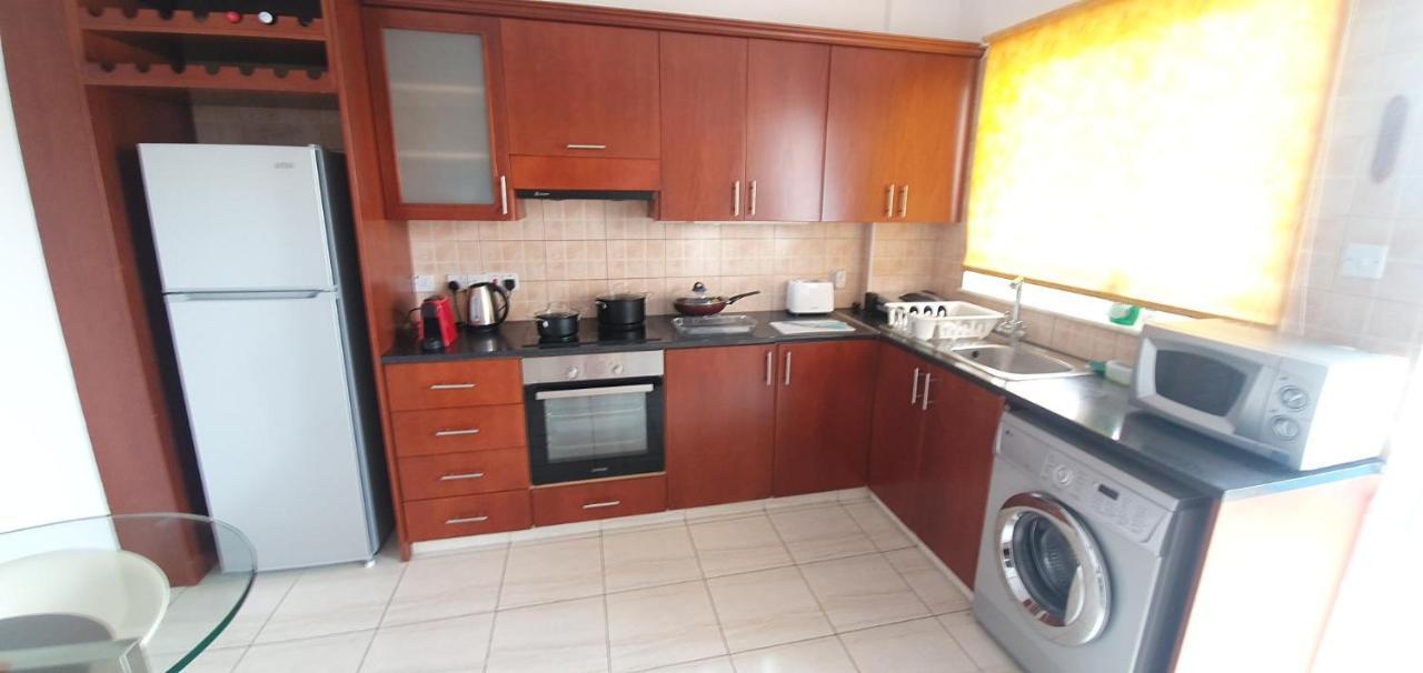 Vasilas Holiday Apartment #2 Larnaca Exterior photo